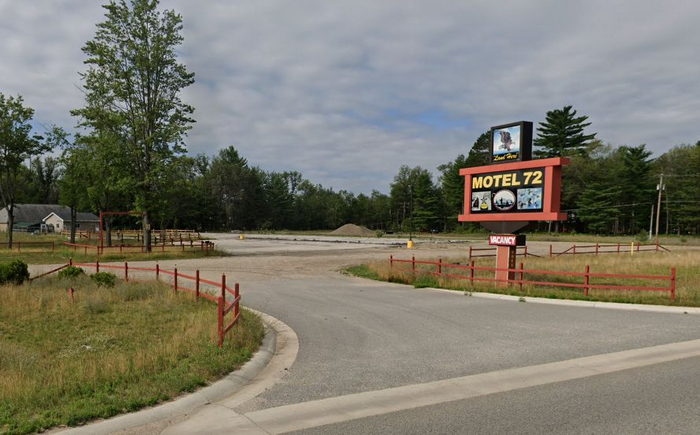 Motel 72 (Roost Motel) - Photo From Web (newer photo)